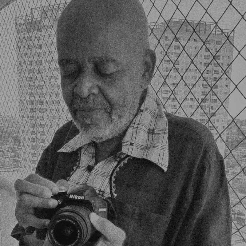 Rogério Santos - Zumvi Arquivo Fotográfico