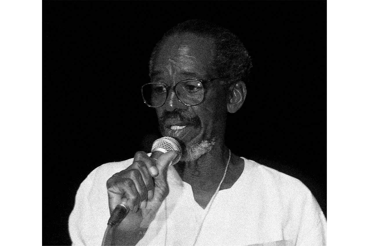 06-afro-fotografia-mario-gusmao-primeiro-ator-negro-da-escola-de-teatro-da-bahia-faleceu- em-20-de-novembro-1996