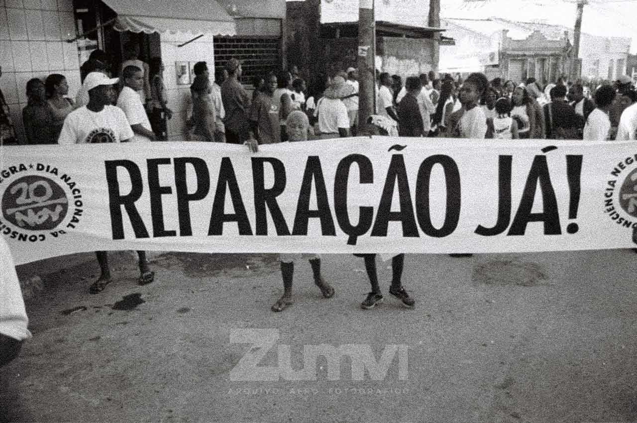06-afro-fotografia-primeira-marcha-da-consciencia-negra-do-bairro-da-liberdade-ano-2000-foto-lazaro- roberto